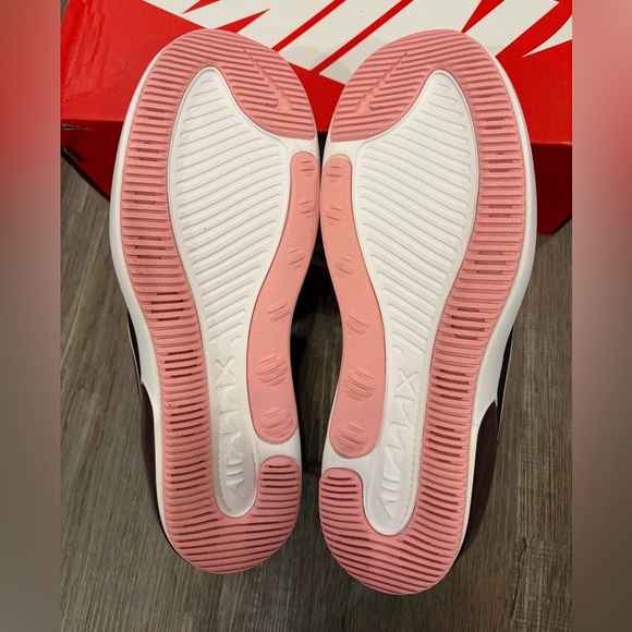 Nike Maroon and Pink Sneakers - Picture 6 of 8